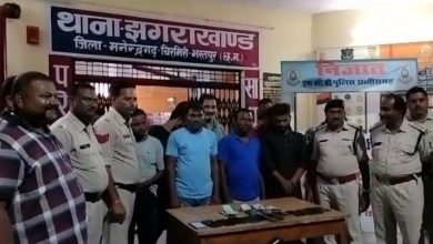 70 हजार रुपये नगद 6 मोटर सायकल व स्कूटी सहित 17 जुआड़ियों को गिरफ्तार